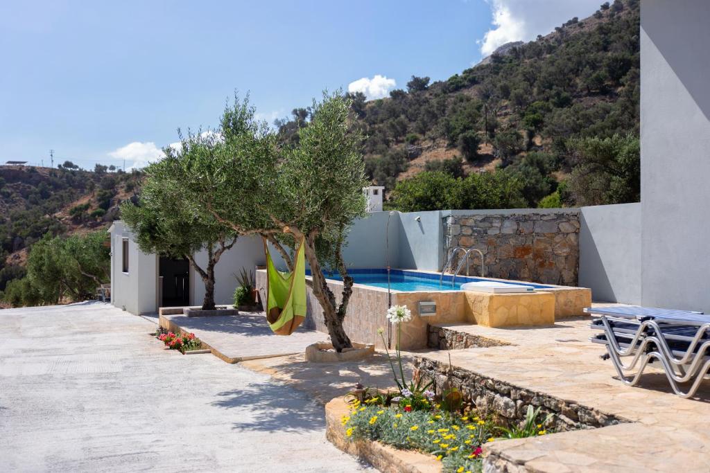 Triopetra Green Dream room 1