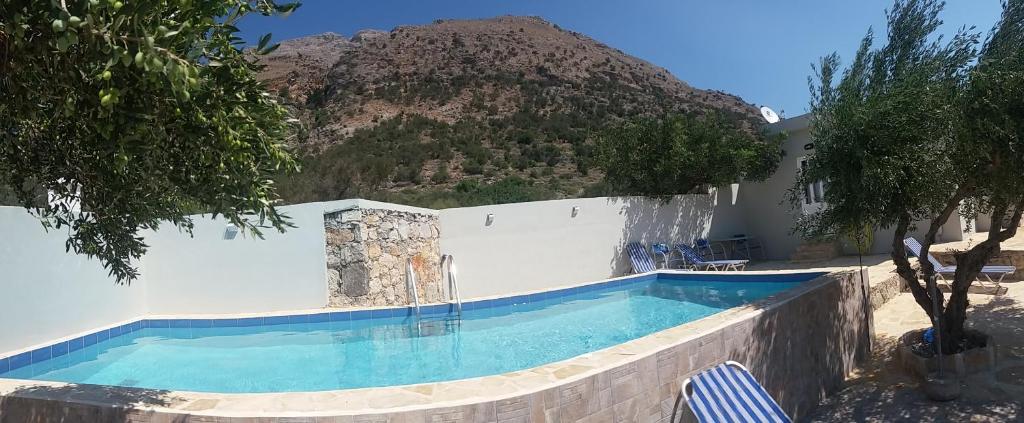 Triopetra Green Dream room 2